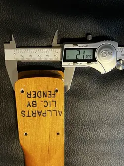 LICENSED FENDER STRATOCASTER