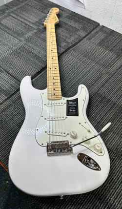 FENDER PLAYER STRATOCASTER ELECTRIC GUITAR POLAR WHITE MIM MEXICO 2022