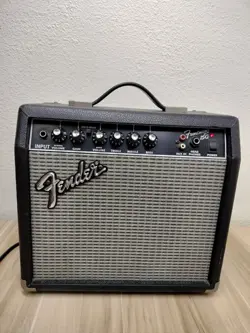 FENDER FRONTMAN 15G 120V/60HZ GUITAR AMPLIFIER