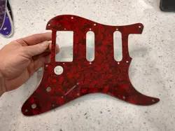 PICKGUARD IN RED