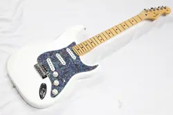 FENDER 2022 PLAYER STRATOCASTER MAPLE FINGERBOARD POLAR WHITE