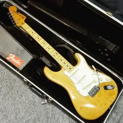FENDER STRATOCASTER NATURAL MADE IN USA 1981 SOLID BODY ELECTRIC GUITAR REFINISH