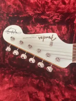 FENDER STRATOCASTER LIMITED EDITION 2022 MODEL - USED, RARE COLLECTIBLE GUITAR