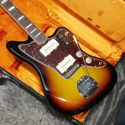 FENDER AMERICAN VINTAGE II 1966 JAZZMASTER RW 3-COLOR SUNBURST ELECTRIC GUITAR