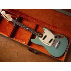 FENDER USA MUSTANG NO.LG1751