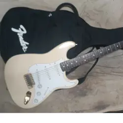 FENDER STRATOCASTER NO.LG1696