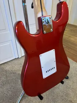 BOX FENDER STRATOCASTER