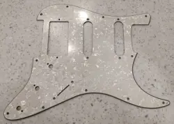 MIGHTY MITE GUITAR PICKGUARD IN WHITE PEARL H-S-S FITS A FENDER STRATOCASTER