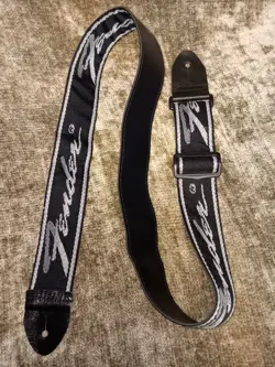 FENDER GUITAR STRAP - EXCELLENT!
