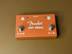 FENDER 2-SWITCH ABY PEDAL - RED