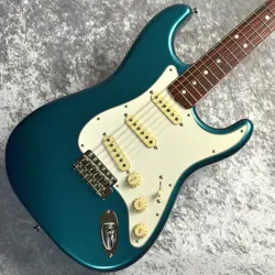 STRATOCASTER/ROSEWOOD FINGERBOARD USED