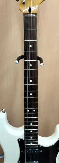 MODERN PLAYER STRATOCASTER