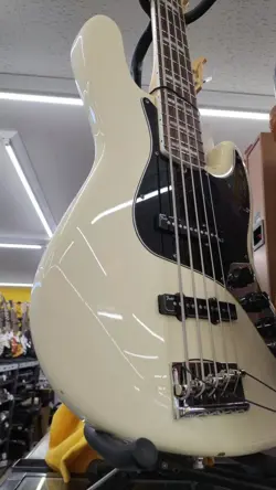 FENDER USA JAZZ BASS AMERICAN DELUXE JAZZ BASS V N3