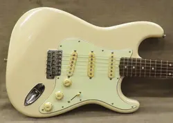 FENDER JAPAN ST62-70TX VWH USED 2006-2008 ALDER BODY MAPLE NECK W/SOFT CASE