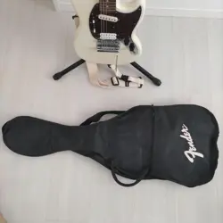 FENDER JAPAN MUSTANG KURT COBAIN MODEL