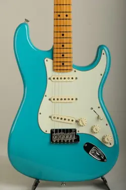 FENDER AMERICAN PROFESSIONAL II STRATOCASTER MAPLE FINGERBOARD MIAMI BLUE 2020