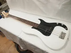 FENDER PRECISION BASS MADE IN JAPAN 70S ARCTIC WHITE  CONDITION