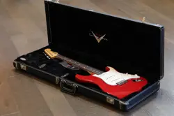 MODERN STRATOCASTER NOS