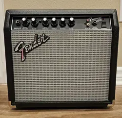 FENDER FRONTMAN 15G PR 495 SOLID STATE ELECTRIC GUITAR COMBO AMPLIFIER