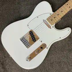 FENDER PLAYER TELECASTER USED ALDER BODY MAPLE FINGERBOARD WHITE W/SOFT CASE