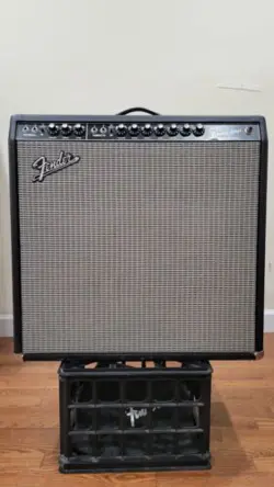 FENDER VINTAGE REISSUE '65 SUPER REVERB 4X10 GUITAR COMBO AMP