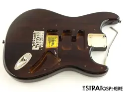 HARDWARE STRATOCASTER WALNUT