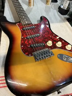 SQUIER BY FENDER STRATOCASTER MADE IN CHINA