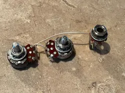 1973 SET FENDER MUSICMASTER MUSTANG JAZZ PRECISION BASS POTS HARNESS