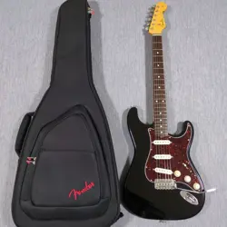FENDER ELECTRIC GUITAR BLACK WITH GIG BAG