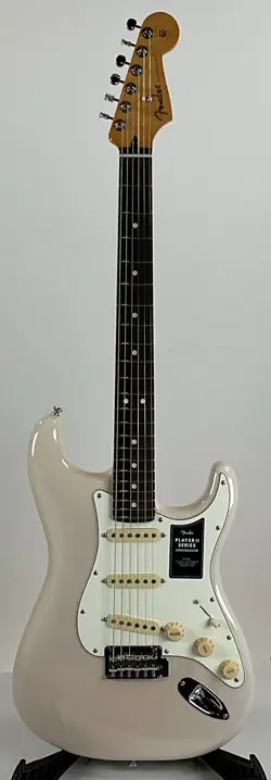 FENDER PLAYER II STRAT ELECTRIC SOLIDBODY GUITAR, WHITE BLONDE
