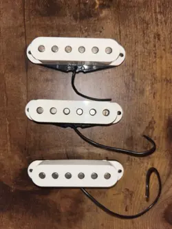 FENDER STRATOCASTER PICKUPS.