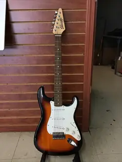 FENDER: STARCASTER