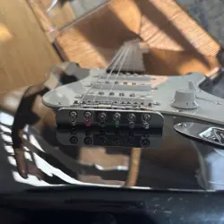 MINI FENDER STRATOCASTER