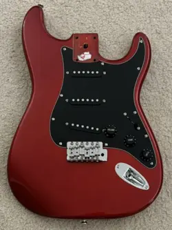 2007 METALLIC RED SQUIER BY FENDER 41MM BODY SSS NEW BLACK PICKGUARD EXCELLENT!