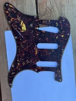 72 79 FENDER STRATOCASTER PICKGUARD  TORTOISE CELLULOID USA 70'S SSS