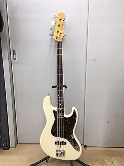 FENDER JAPAN JB62 VWH JAZZ BASS - VINTAGE WHITE, MAINTAINED, USED