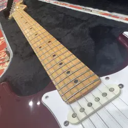 ANNIVERSARY STRATOCASTER RED