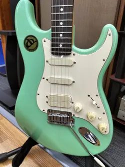 FENDER USA JEFF BECK STRAT RW SFG W DC ELECTRIC GUITAR