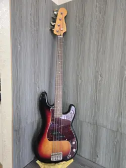 FENDER SQUIER PRECISION BASS (PSO033860)