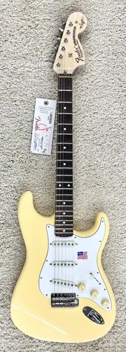 FENDER YNGWIE MALMSTEEN STRATOCASTER WHITE ELECTRIC GUITAR, SCALLOPED BOARD 