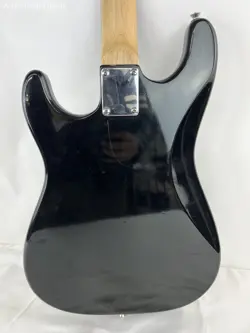 FENDER BLACK AND