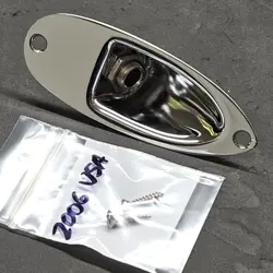 2006 FENDER AMERICAN STANDARD STRATOCASTER - STRAT OUTPUT JACK ASSEMBLY + SCREWS