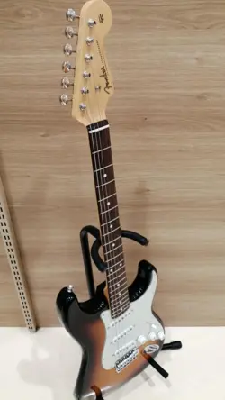 FENDER JAPAN HERITAGE 60S STRAT ELECTRIC GUITAR USED