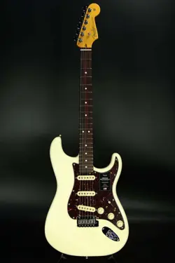 FENDER AMERICAN PROFESSIONAL II STRATOCASTER OLYMPIC WHITE ROSEWOOD   SAKAE