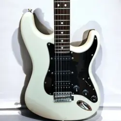 FENDER MODERN PLAYER STRATOCASTER HSS ELECTRIC GUITAR, ALDER BODY, ROSEWOOD FRE