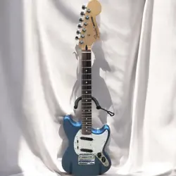 FENDER MUSTANG ELECTRIC GUITAR - MADE IN MEXICO - USED