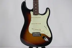 FENDER CLASSIC SERIES 60S STRATOCASTER USED ELECTRIC GUITAR