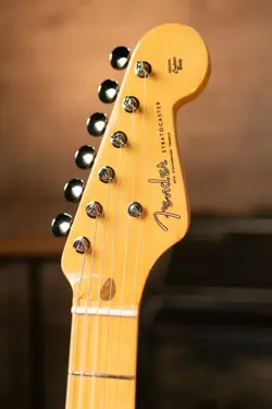 FENDER 70TH ANNIVERSARY AMERICAN VINTAGE II 1954 STRATOCASTER - 2-COLOR SUNBURST