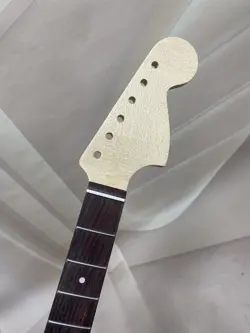 22 FRET  MAPLE ELECTRIC GUITAR NECK ROSEWOOD FINGERBOARD FENDER REPLACEMENT 8MM