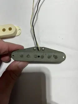 STRATOCASTER STAGGERED